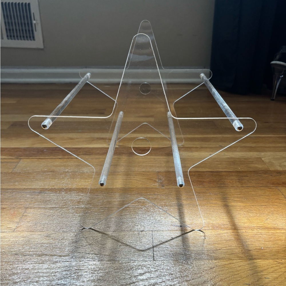 Star-Shaped Acrylic Vinyl Rack